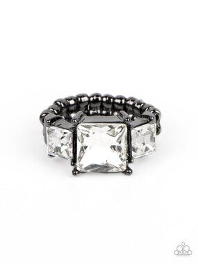 Paparazzi Brilliant Ring (R320)